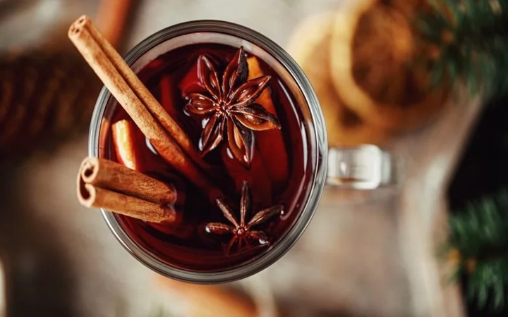                Poznaj przepisy na rozgrzewające herbaty z przyprawami!                  