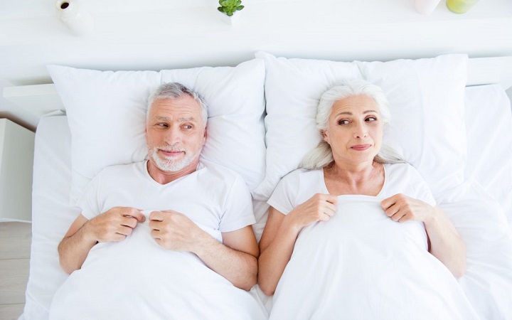  Życie seksualne seniorów. Jak cieszyć się seksem pomimo upływu lat?    