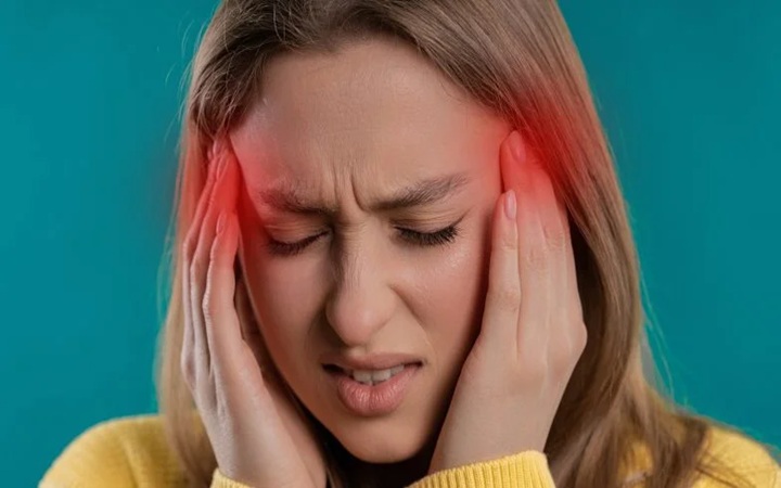                     Migrena z aurą. Czy to tylko mroczki przed oczami?                       