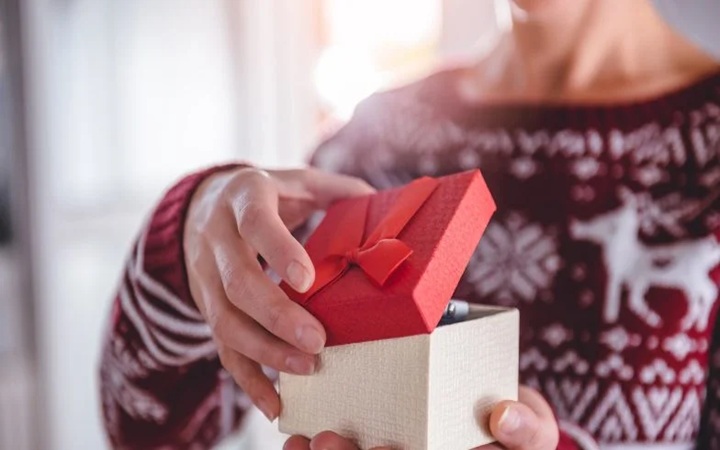 8 pomysłów na prezent do 50 zł. Co kupić?