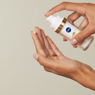 Nivea Cellular Luminous 630, intensywne serum do twarzy przeciw przebarwieniom, 30 ml - 3 Nivea Cellular Luminous 630, intensywne serum do twarzy przeciw przebarwieniom, 30 ml - 3 - zdjęcie produktu