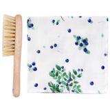 Zestaw Lullalove, szczotka na ciemieniuchę + pieluszka muślinowa, jagódki, 40 x 40 cm Zestaw Lullalove, szczotka na ciemieniuchę + pieluszka muślinowa, jagódki, 40 x 40 cm - miniaturka zdjęcia produktu