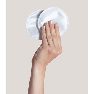 Carriwell, jedwabne wkładki laktacyjne, wielorazowe, białe, 6 sztuk Carriwell, jedwabne wkładki laktacyjne, wielorazowe, białe, 6 sztuk - zdjęcie produktu