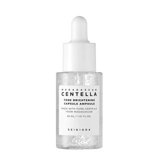 Skin1004 Madagascar Centella Tone Brightening, delikatne serum korygujące przebarwienia, 30 ml - zdjęcie produktu